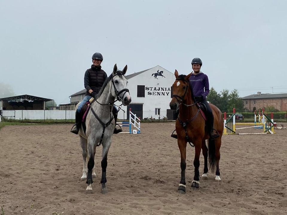 Noclegi Przy Stajni Senny - Horse Riding Łeba Exteriör bild